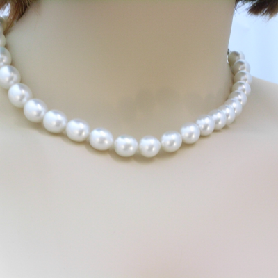 Cultured South Seas pearl necklace