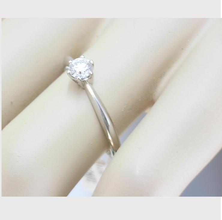 R10691 Solitaire Ring