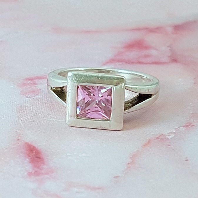 R11542 Pink Ring
