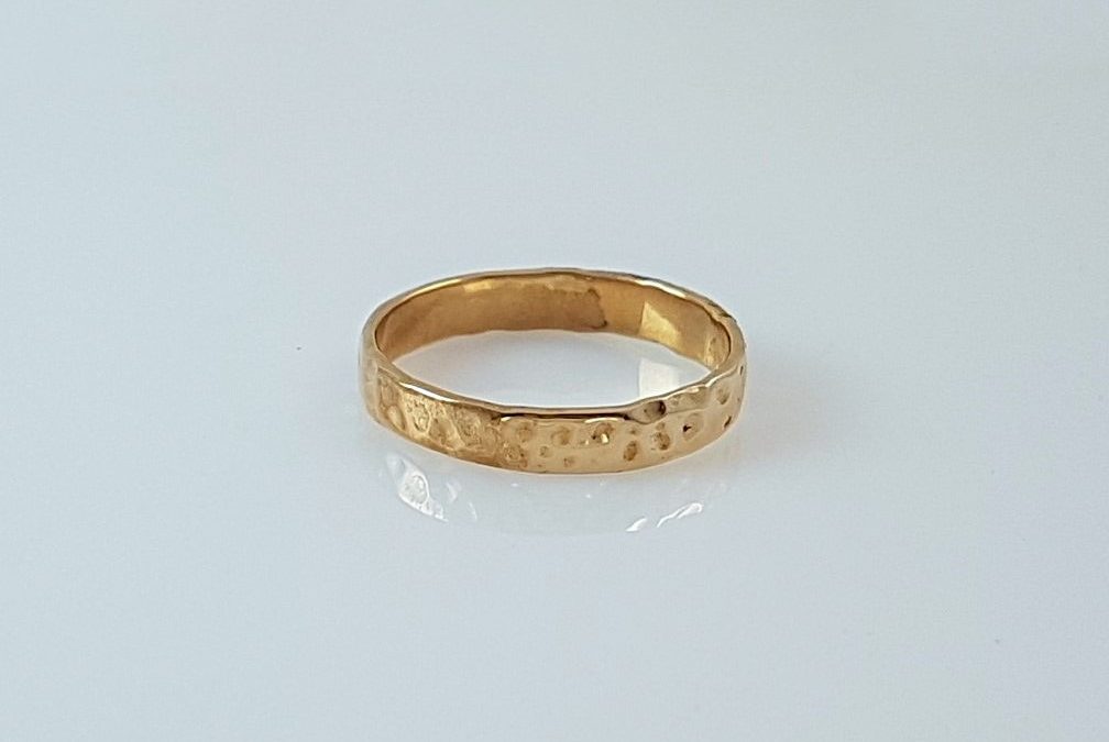 R11492 Hammered Ring