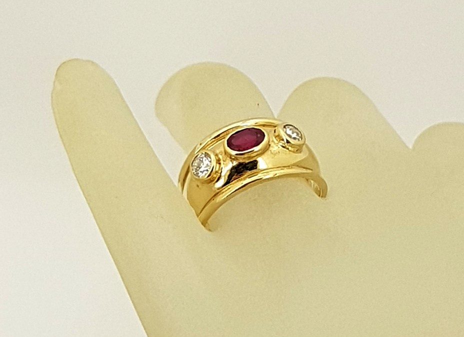 R11625 Red Stone Ring