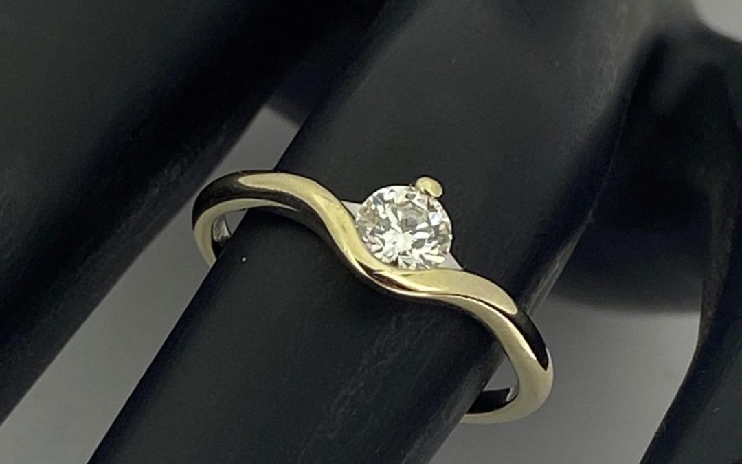 R11782 Solitaire Ring